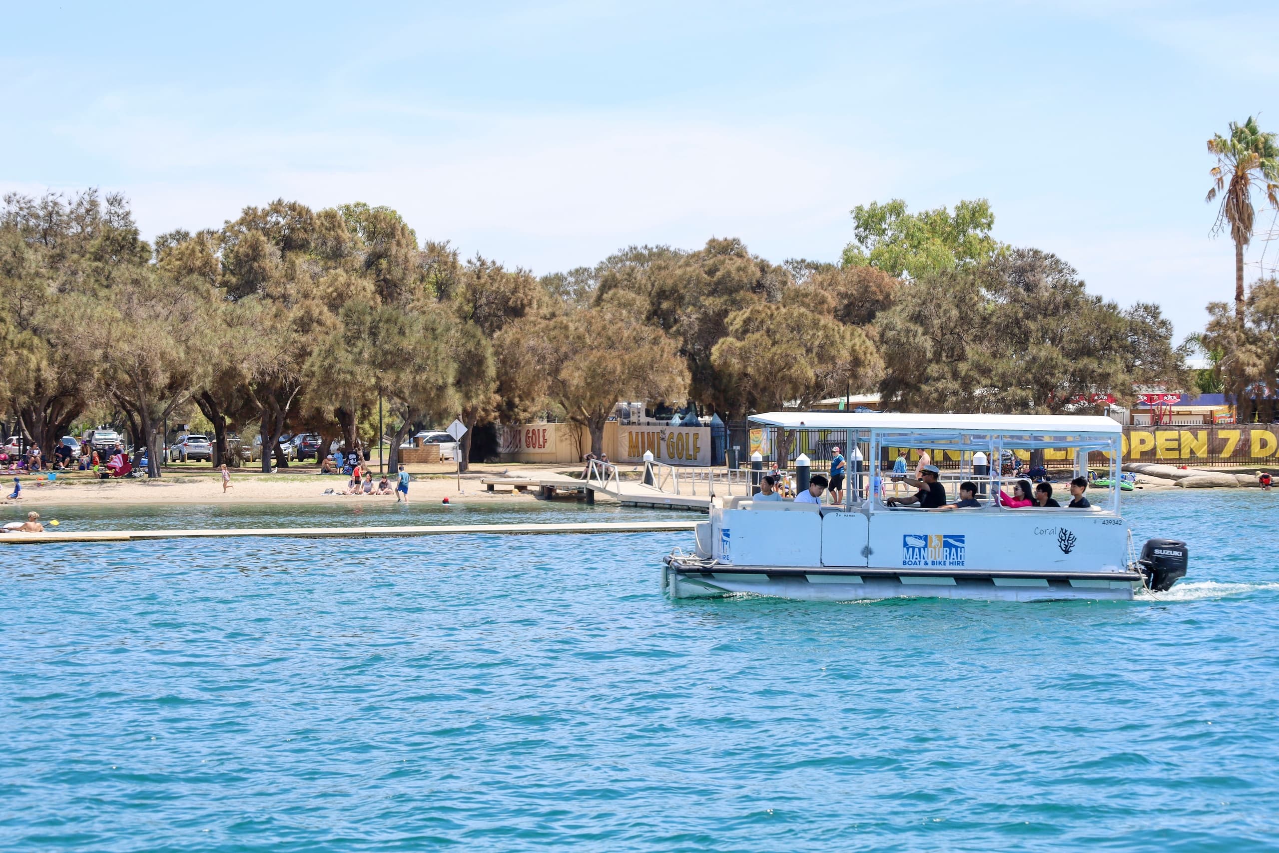Mandurah Pontoon Boat Hire: Seven-Person Water Adventure