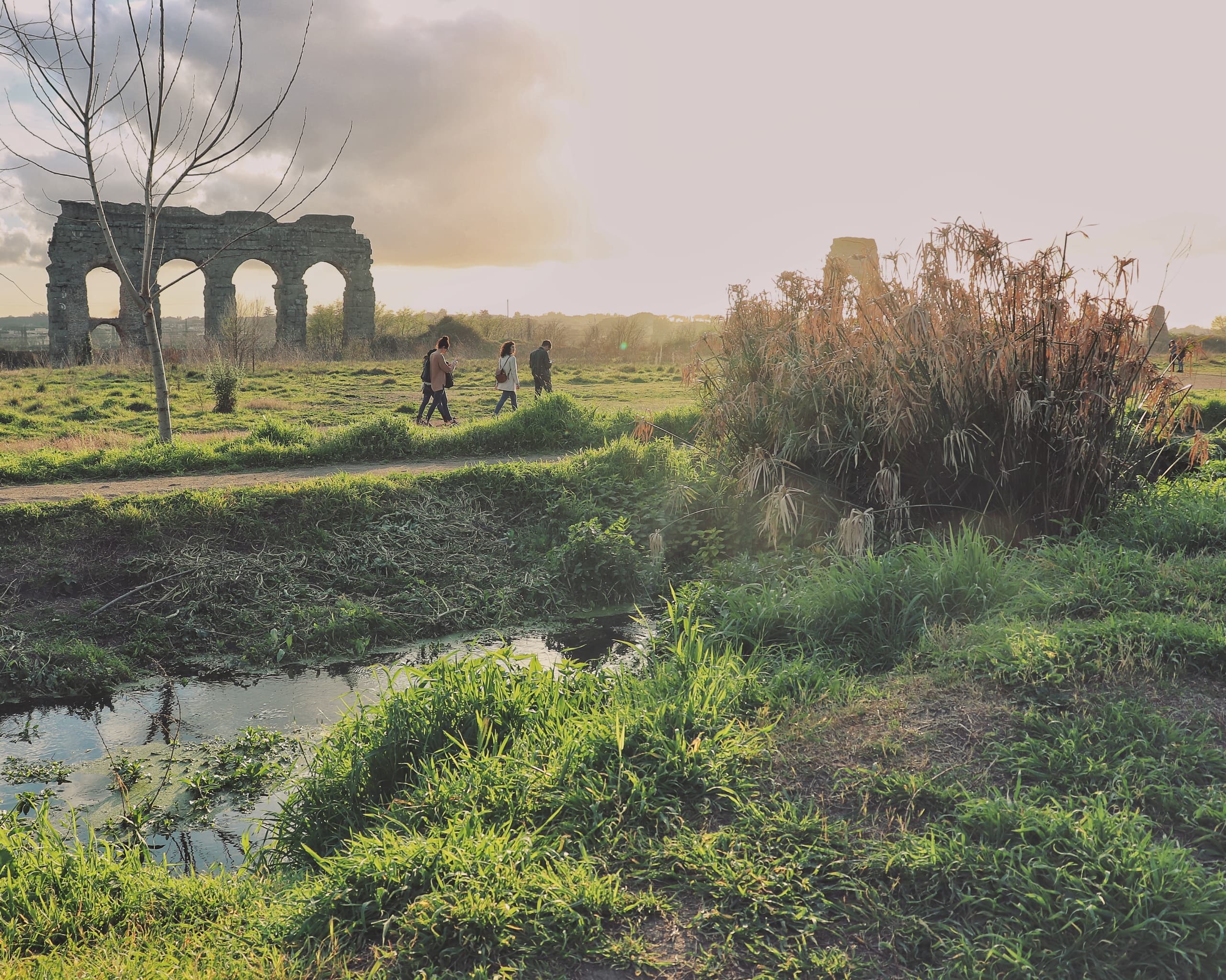 Ancient Aqueduct Walks with EcoBike Roma in Rome