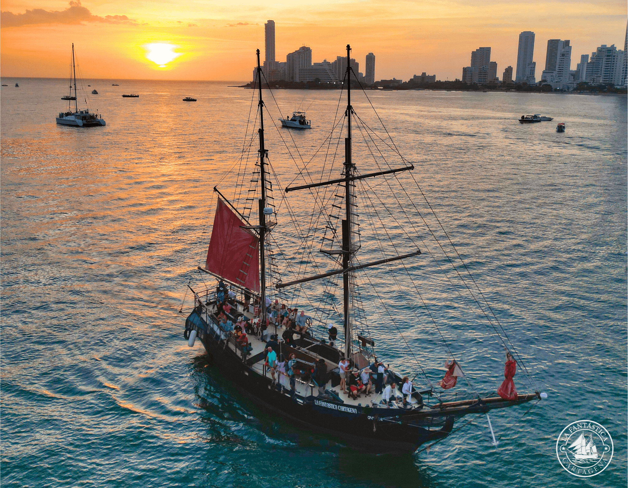 Sunset Pirate Boat Tour with La Fantastica in Cartagena