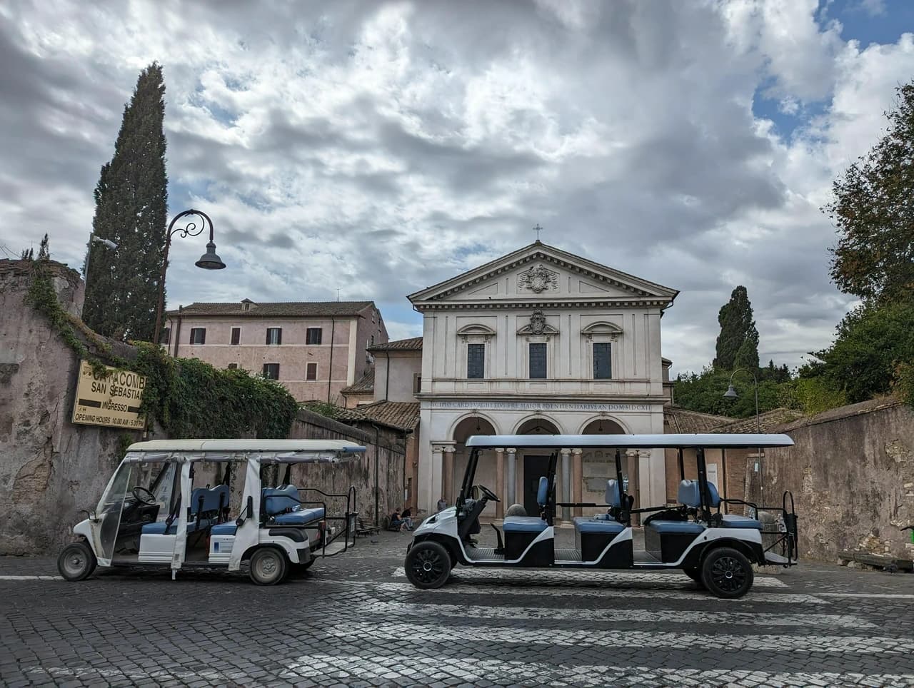 Rome Golf Cart History Tour with EcoBike Roma