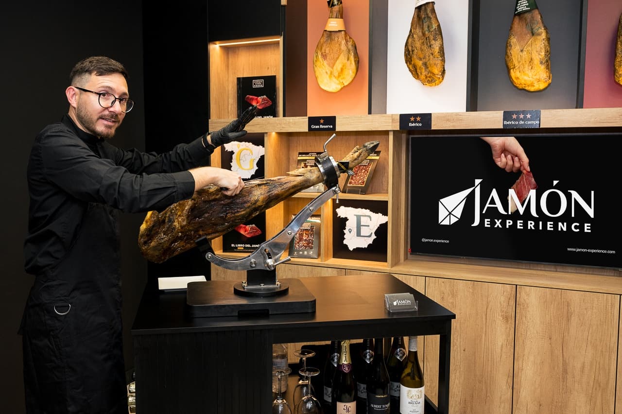 Inside Barcelona’s Jamón Masterclass: 7 Hams, 3 Cheeses & Wine Near Sagrada Familia photo 1