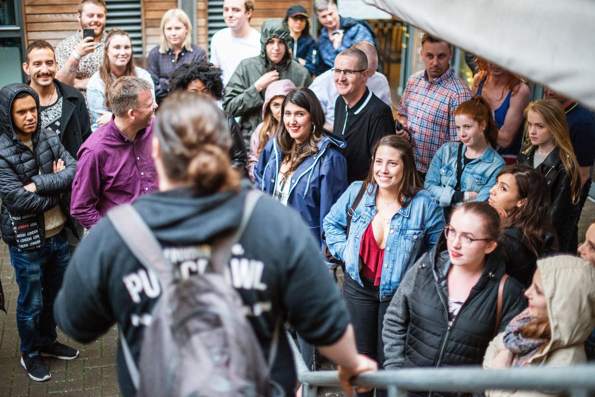Experience Edinburgh's Best Pub Crawl: A Night Through Historic Bars and Hidden Gems