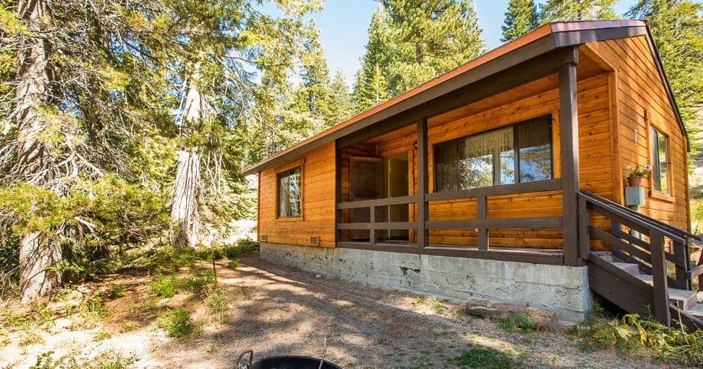 Cozy Mountain Cabin Retreat in Mammoth Lakes, CA