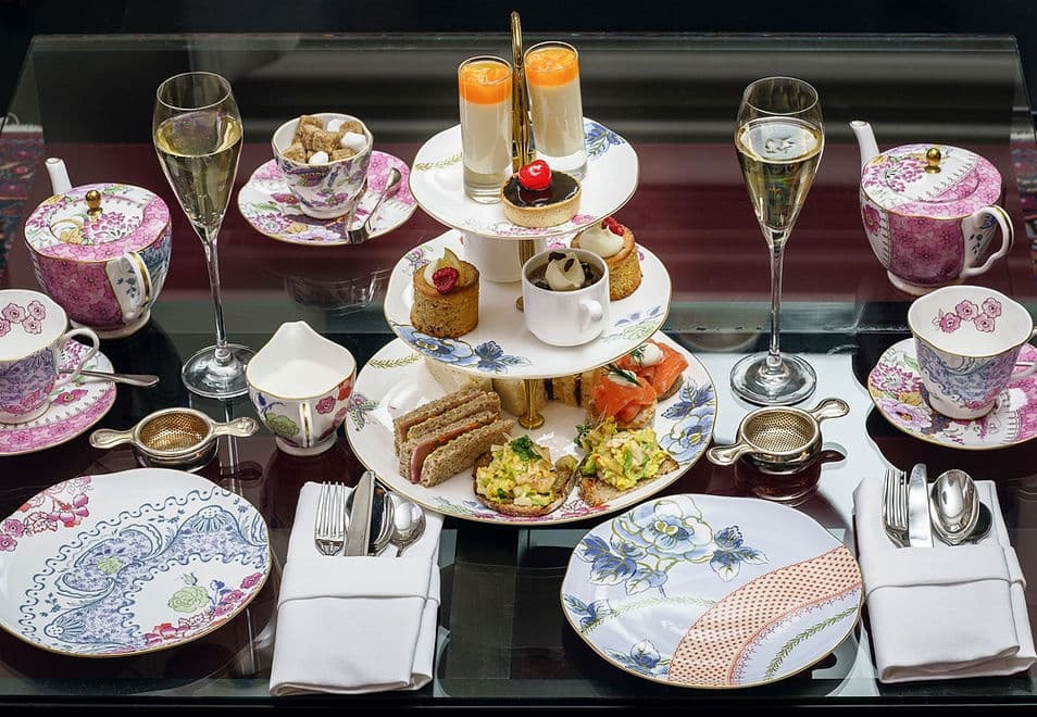 London History & Luxury Tea with Terrific Tours London