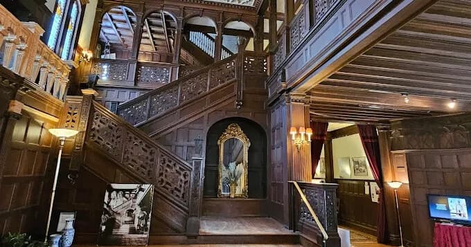 Self-Guided Tour at ventforthall: Explore Lenox’s Historic Mansion on Your Phone