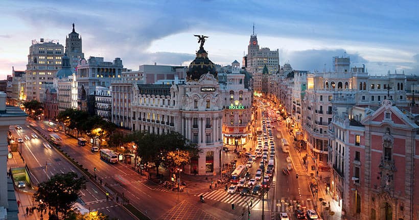 Madrid Night Tour with De Paseo Experience