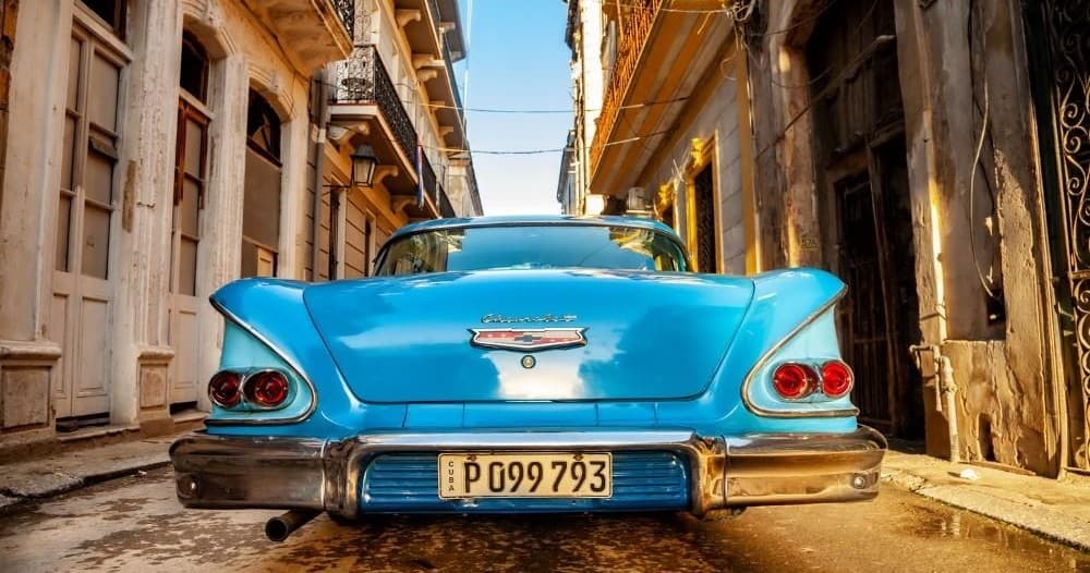 Land-adventures in Havana with Classic Car Tour by Nostalgic Today