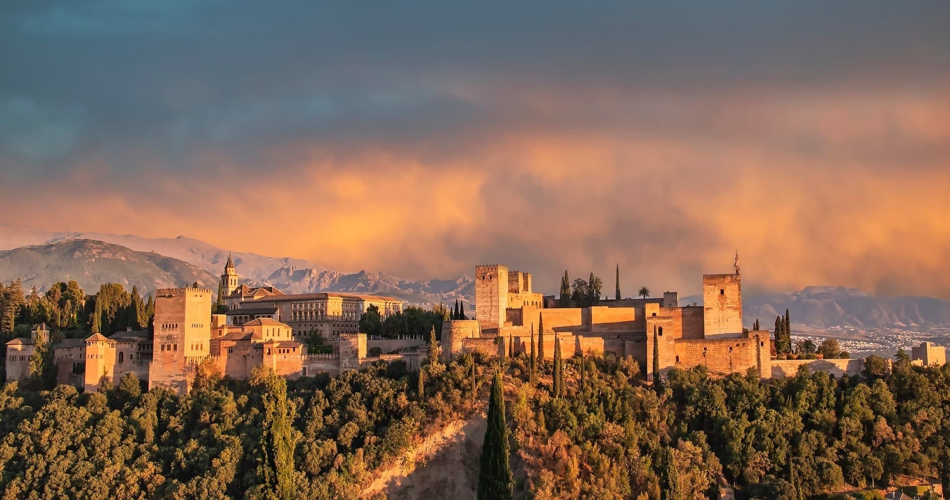 Atardecer en la Alhambra desde Málaga