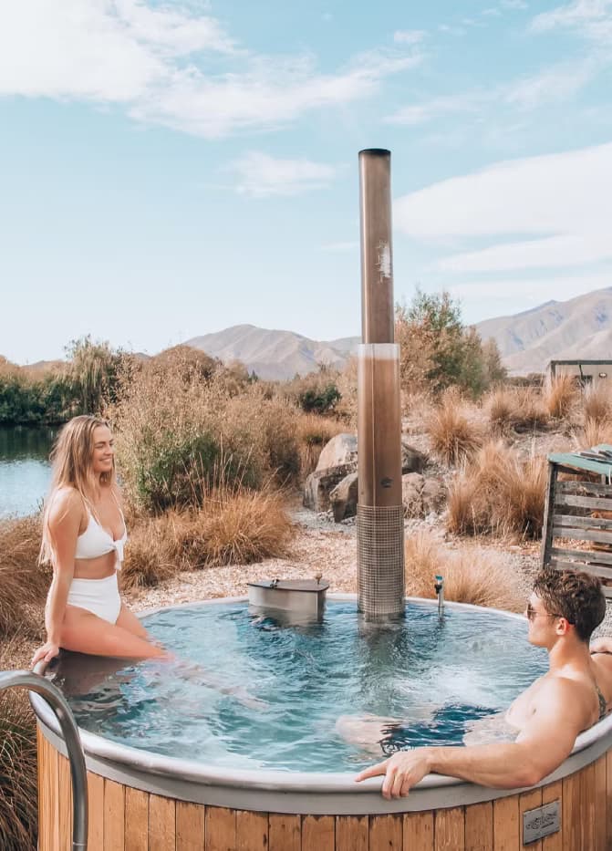 Relaxing Hot Tubs in Omarama: South Island's Eco Retreat