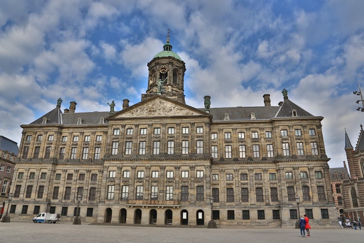FREE storico ENG: Two-Hour Amsterdam Orientation Walk Through Canals & History photo 3
