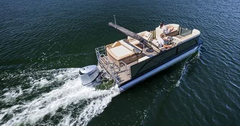 Explore Quail Creek on the 23' Pontoon Boat in Hurricane, Utah