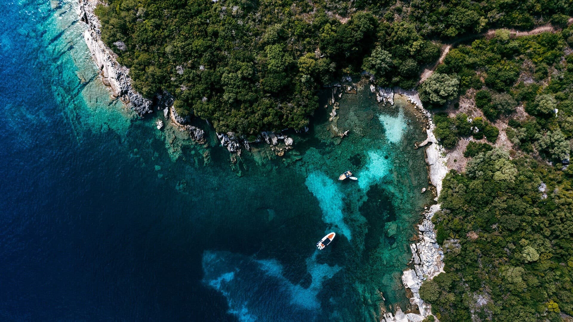 Meganisi VIP Cruise from Palairos: Private Day Trip to Papanikoli Cave & Jackie Kennedy Beach