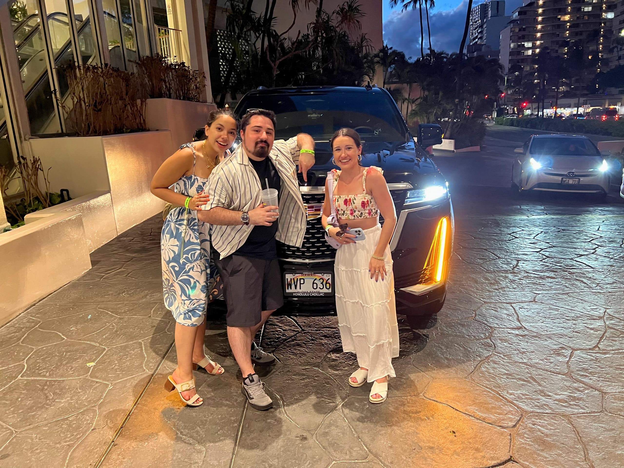 Honolulu Hourly Luxury Charter: Private Car Service for Events, Sightseeing & Weddings photo 4
