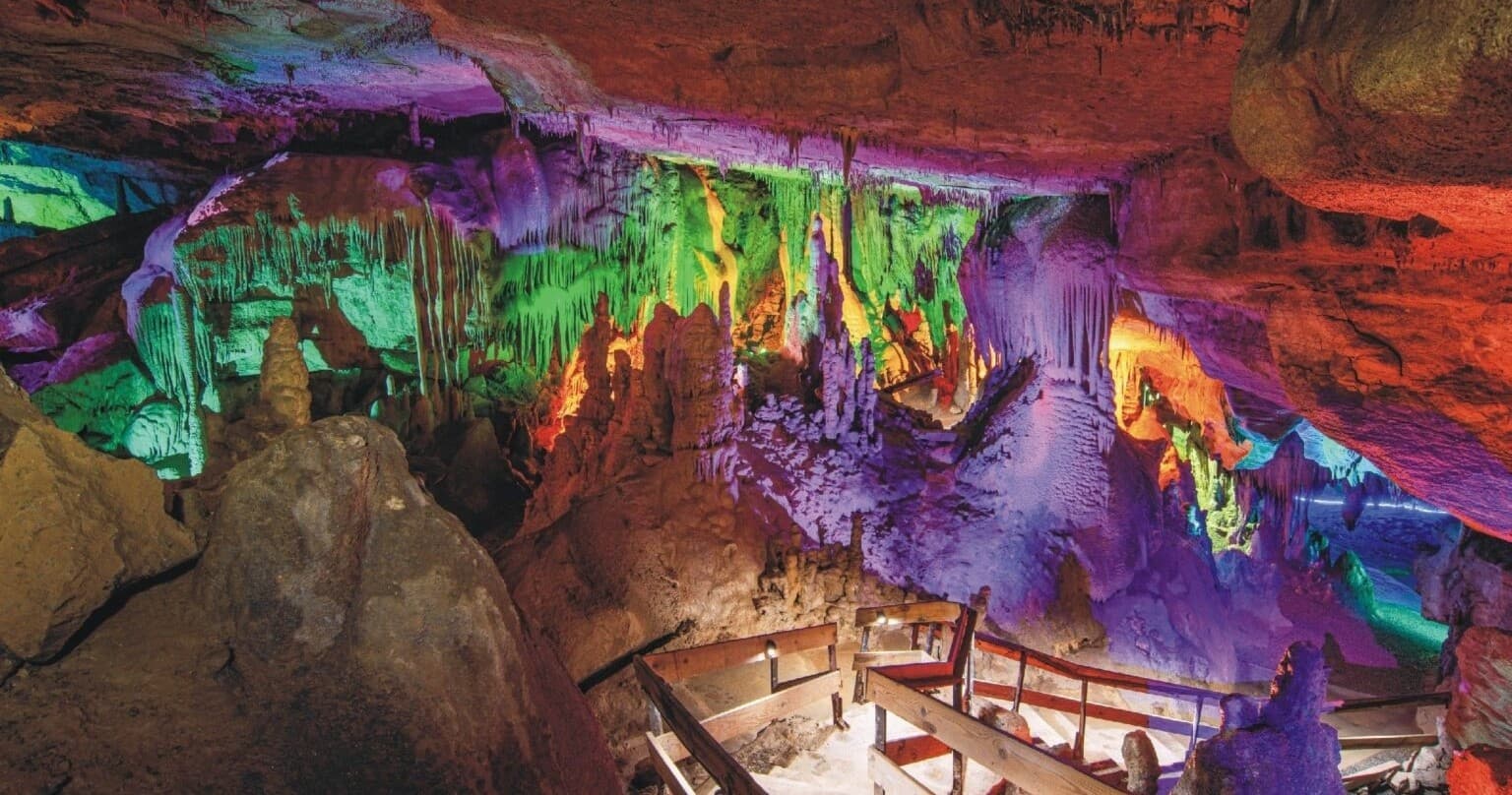 Crystal Palace Tour at Raccoon Mountain Caverns