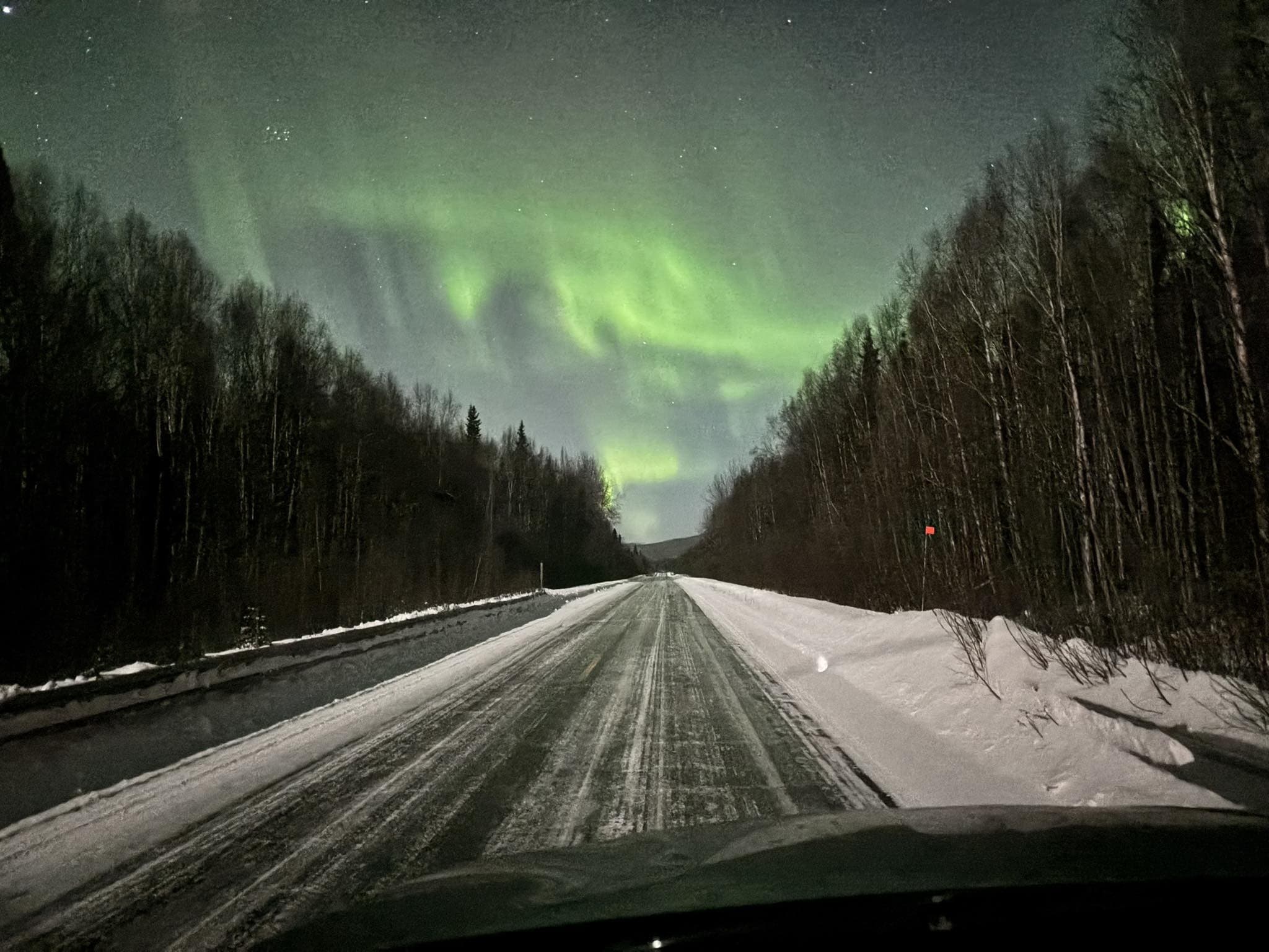 Fairbanks to Chena Hot Springs: PolarGleam Shuttle for Aurora & Relaxation