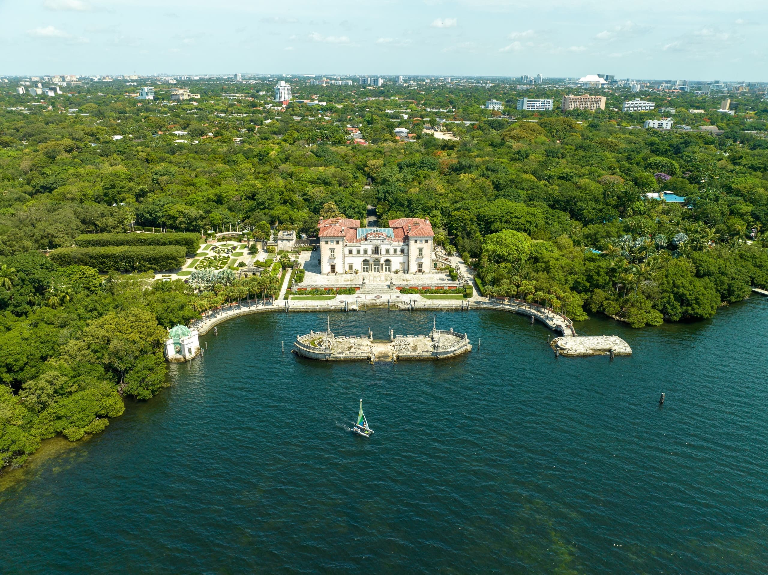 Private South Florida Coastal Helicopter Tour: Pompano Beach to Miami VIP Flights photo 2