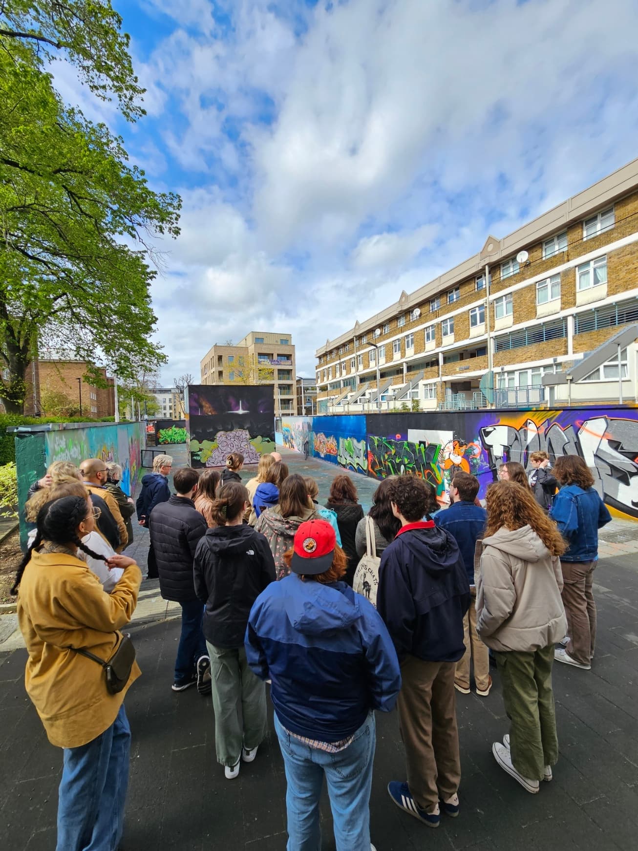 Brixton Graffiti Workshop and Street Art Tour: Create Your Tag in London photo 4