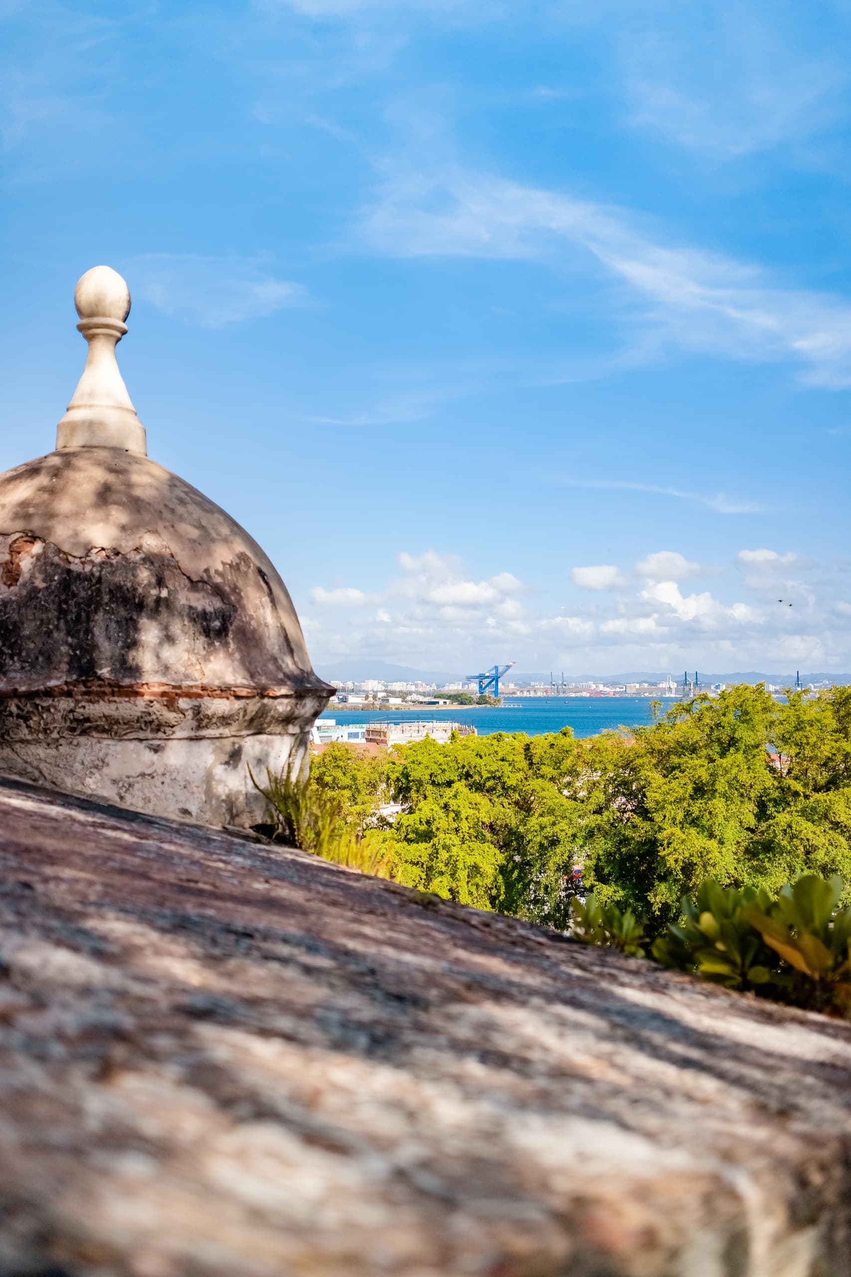 Scenic coastal fort rooftop overlooking blue ocean in San Juan