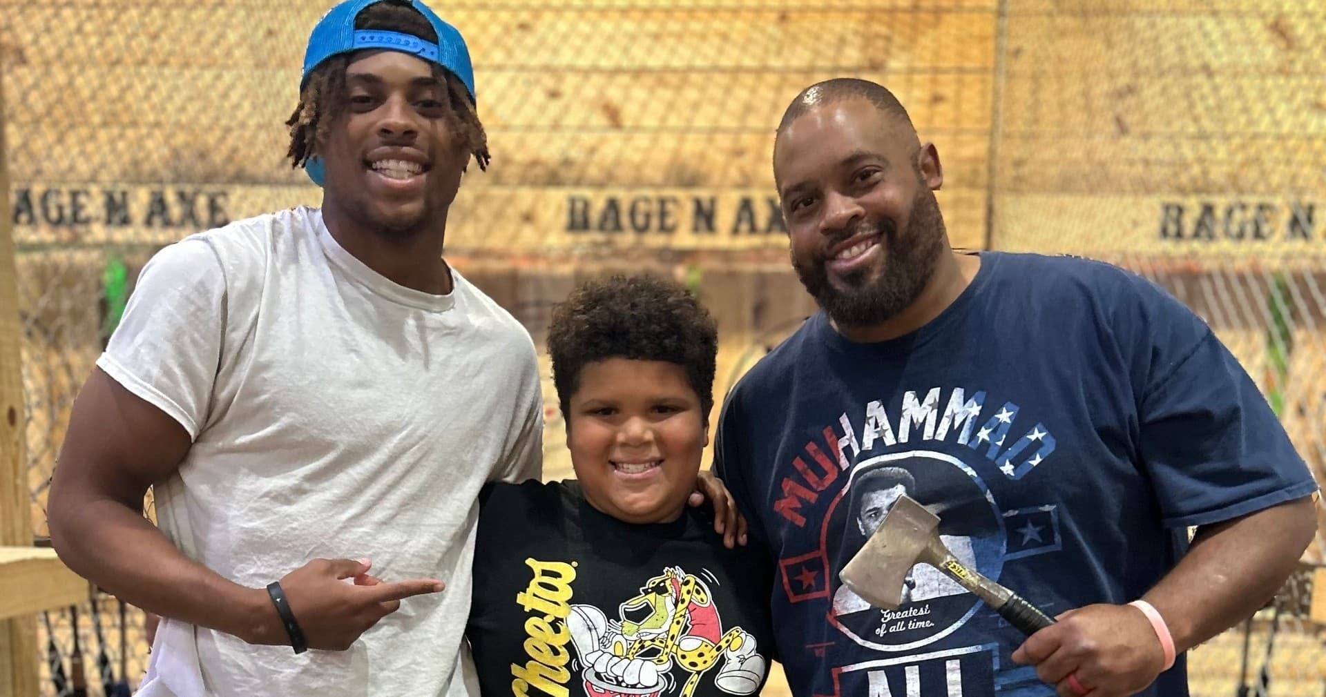 1.5 Hours Axe Throwing Fun in Bowling Green, KY