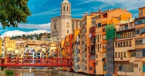 Historical Walking Tour of Girona with Girona Experience