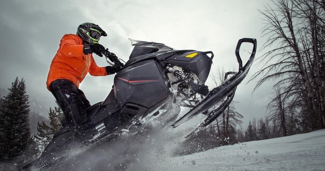 Three Day Snowmobile Rental in Grand Marais, MN