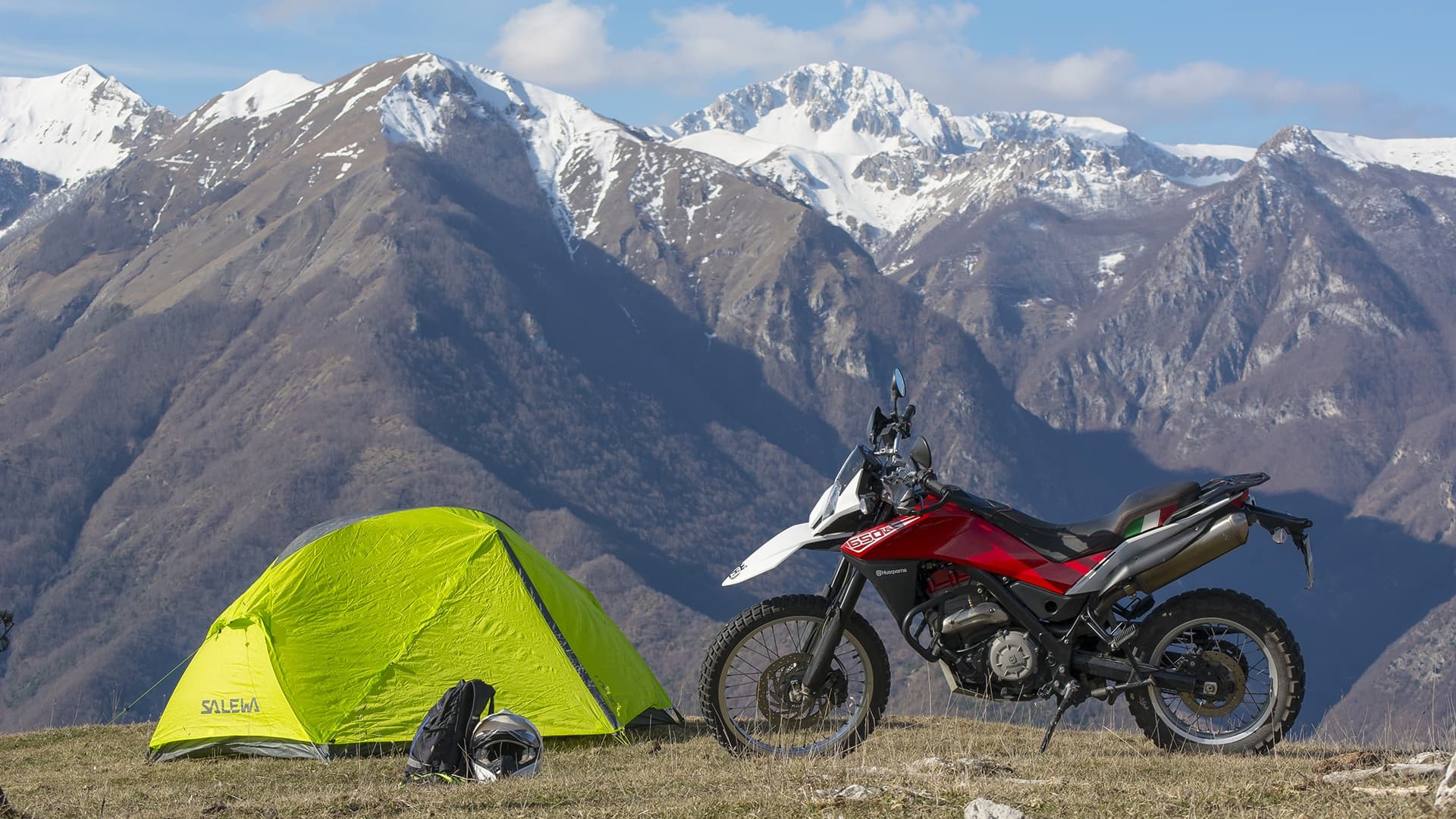 Enduro Motorcycle Adventure with Million Rent in Central Italy