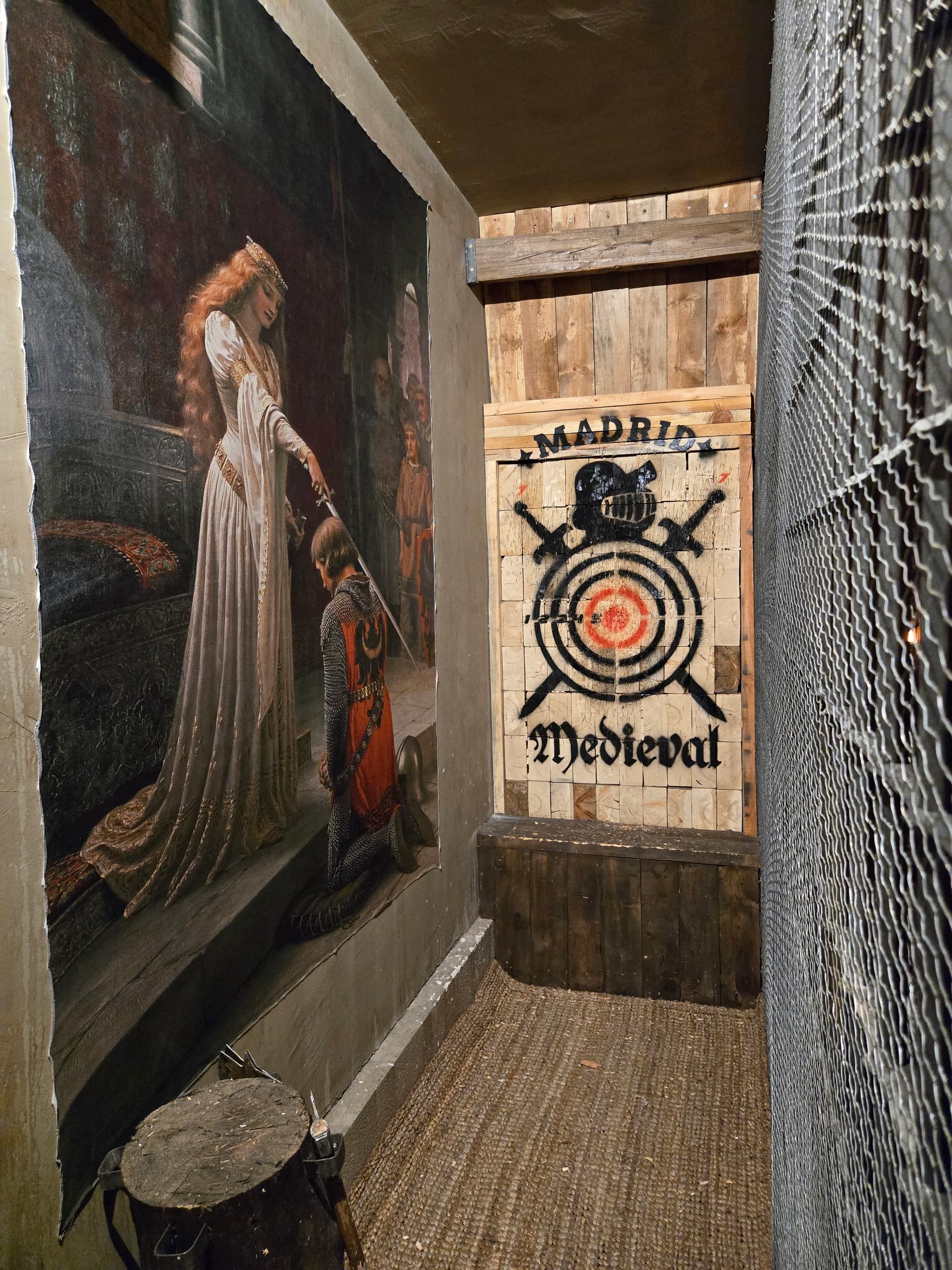 Axe Throwing in Madrid: Zona Escaparate Medieval Sessions at Madrid Medieval