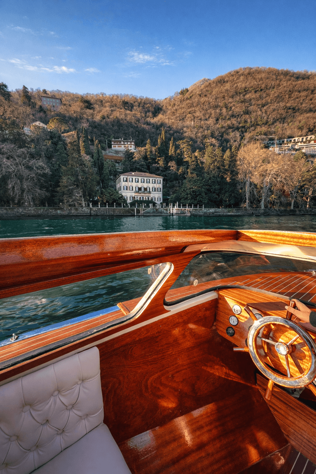 Behind The Villas: A Two-Hour Lake Como Villa Cruise from Sant´Agostino Pier