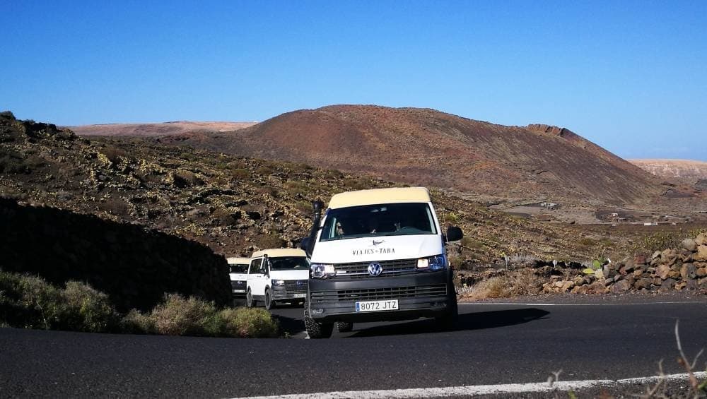Lanzarote tour en un minivan de 8 plazas, una ruta diferente | Bus Tour in Arrecife | 