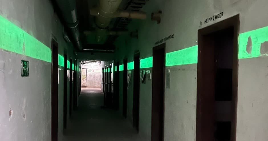 Inside WWII Bunker Tours with Wien mal anders in Wien