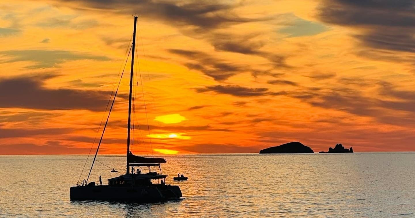 Sunset Grand Admiral Cruise with Laroma Yachts Florida