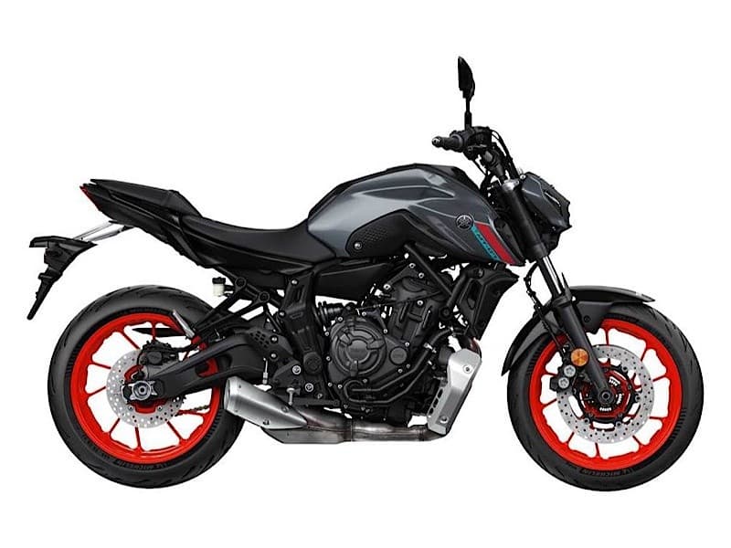 Ride Maui's Curves: Yamaha MT-07 Rentals from Kahului photo 1