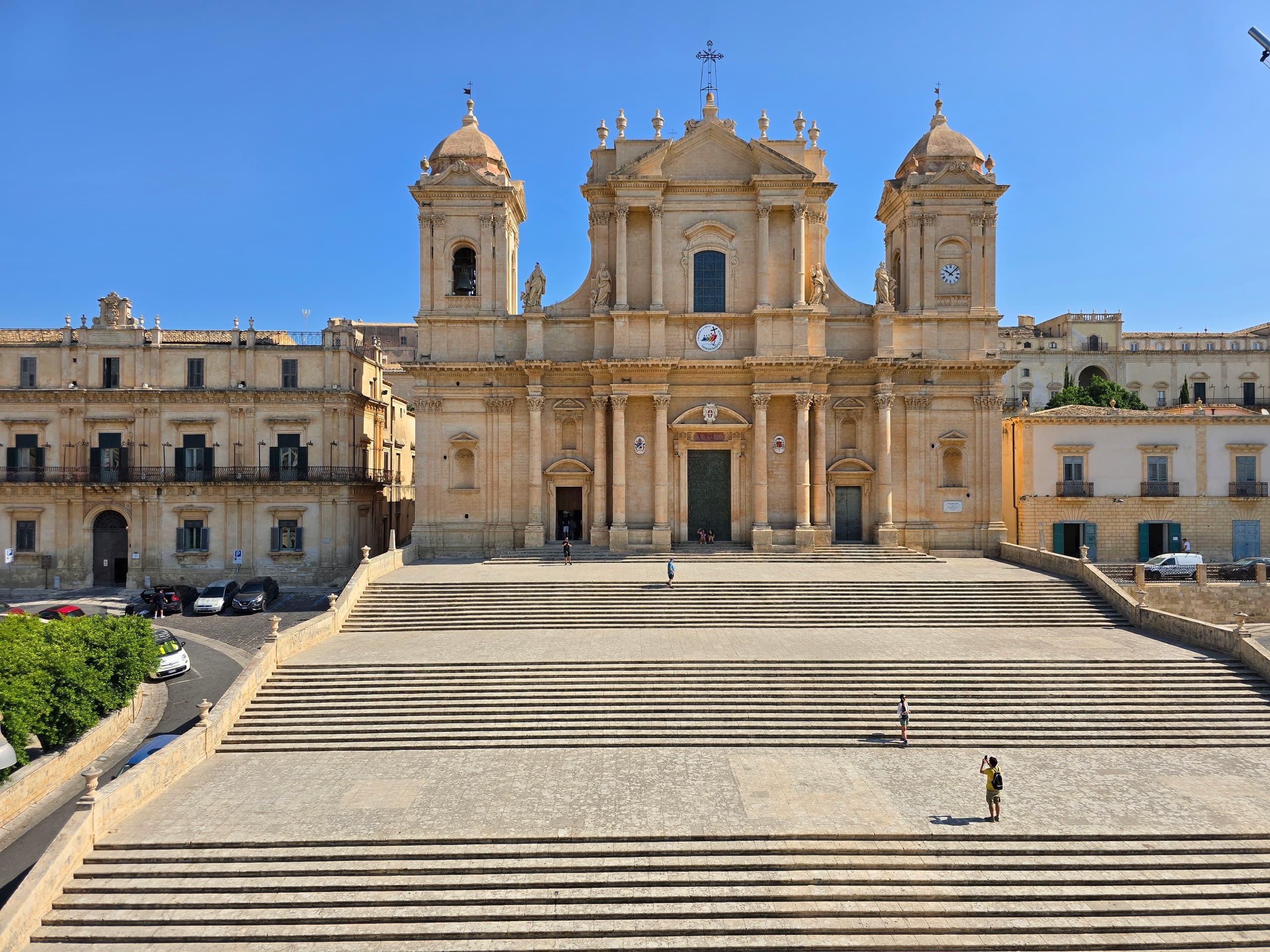 8-Day Sicily Tour: Mt Etna, Baroque Towns & Isola Bella photo 1