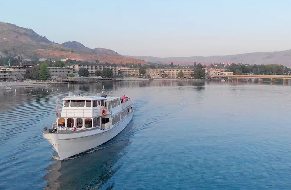 Evening Dinner Cruise Around Chelan on Lady of the Lake