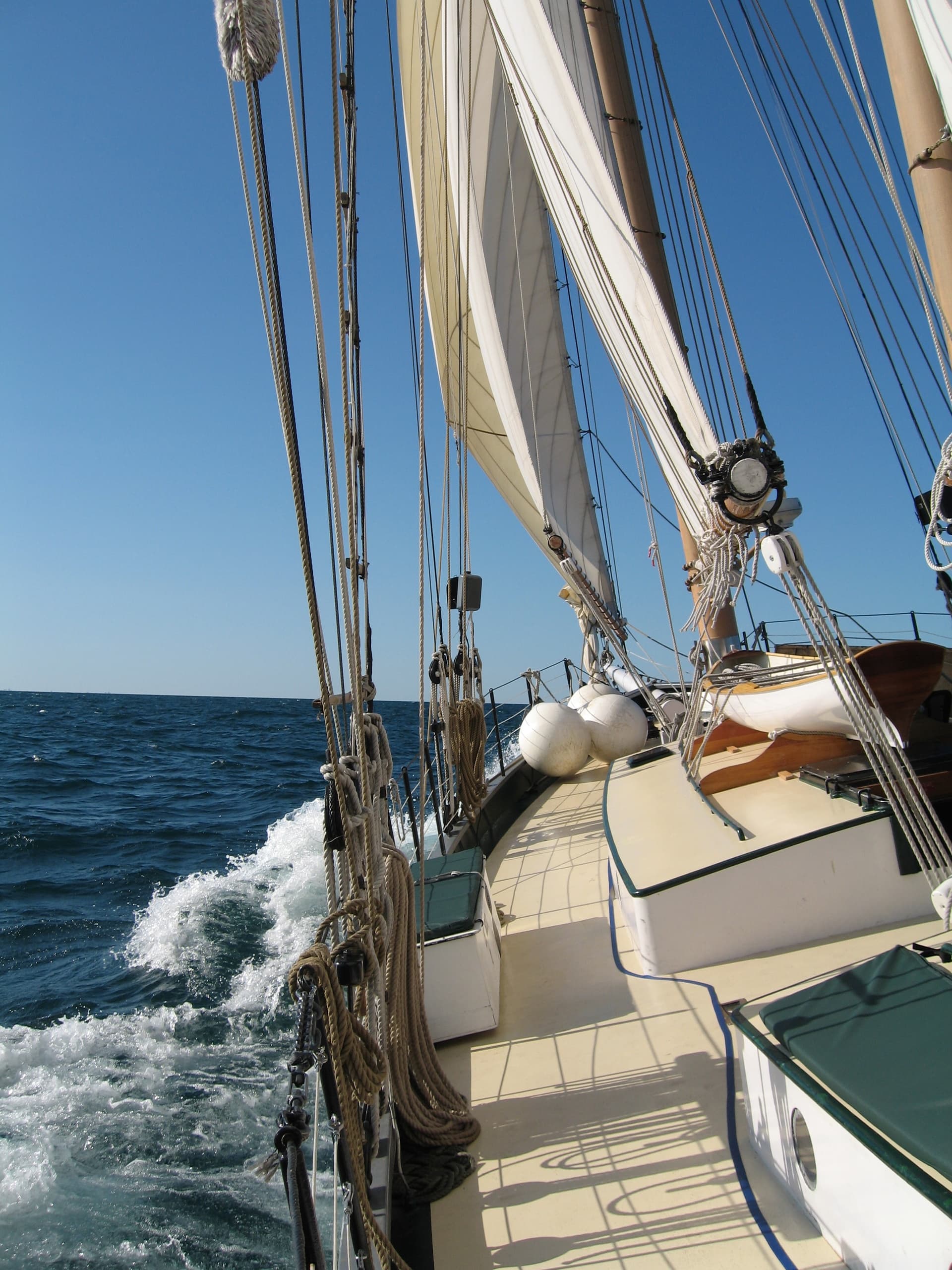 Tawas Bay Sail Aways: Sailing Adventures in East Tawas, MI