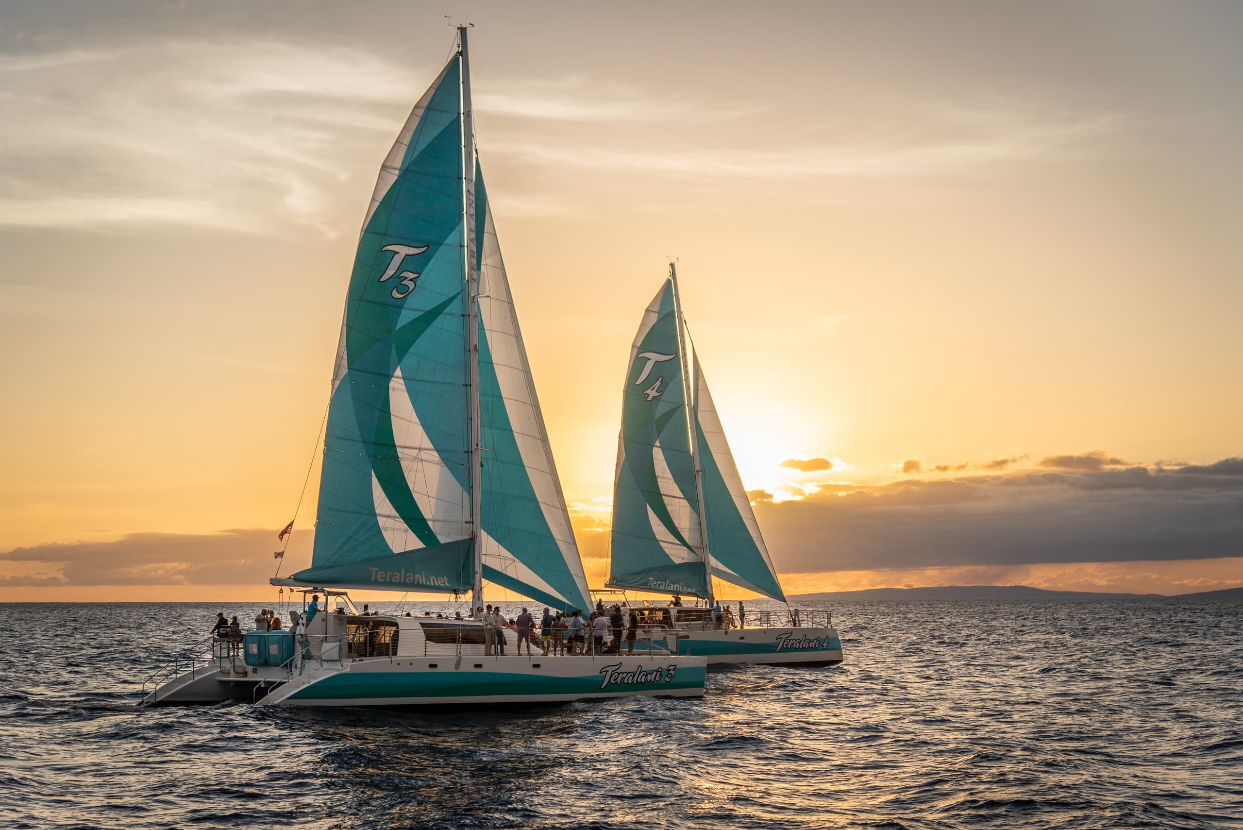 Experience Maui’s Ka'anapali Sunset Dinner Sail: Gourmet Dining Meets Ocean Adventure