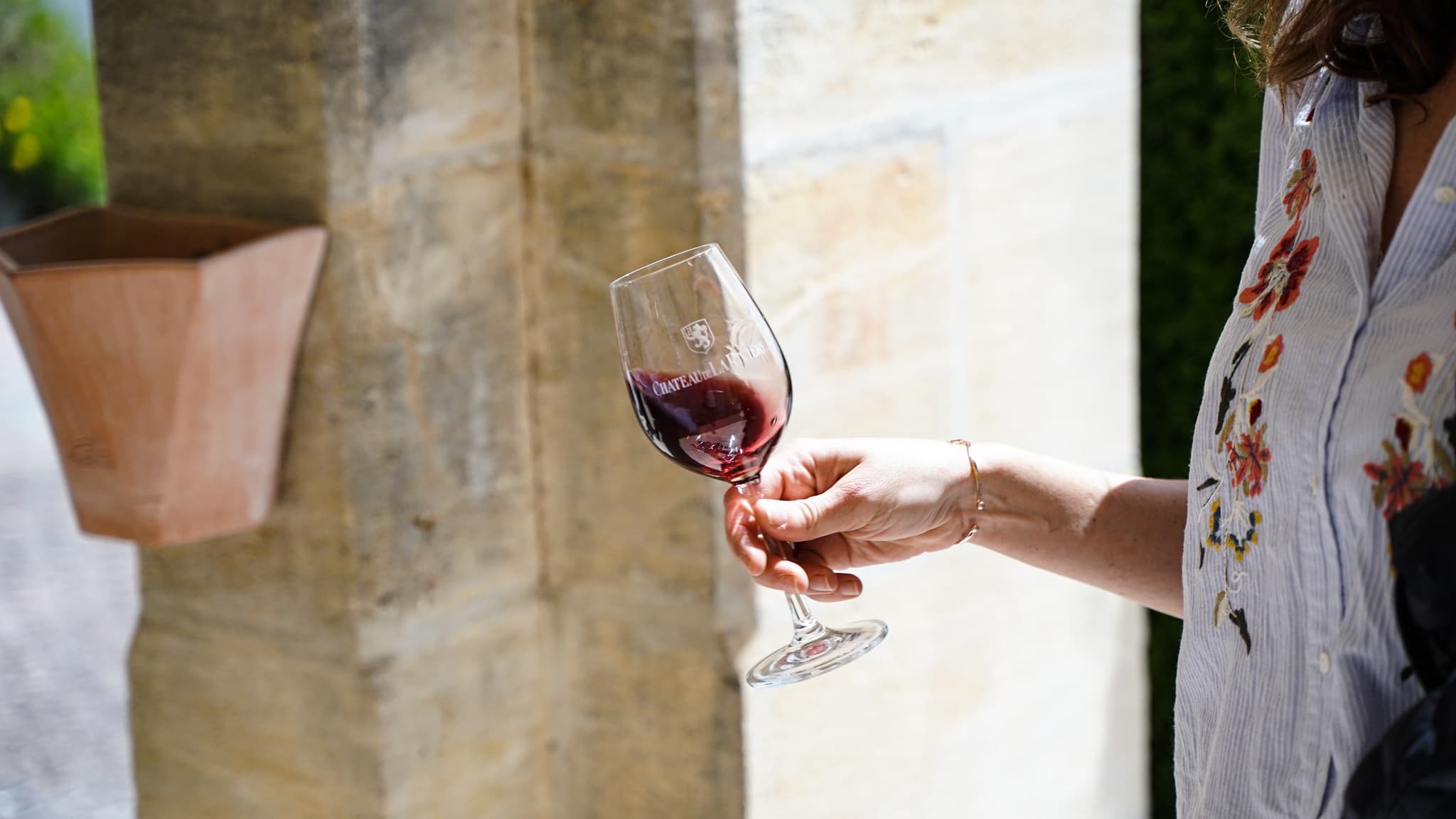 Tasting Château de La Rivière: A Fronsac Wine Flight in La Rivière, Nouvelle-Aquitaine
