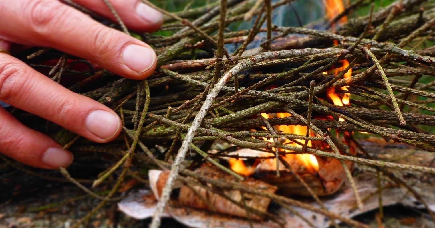 Vuur de basis: Hands-On Firecraft Workshop at Leersums Veld