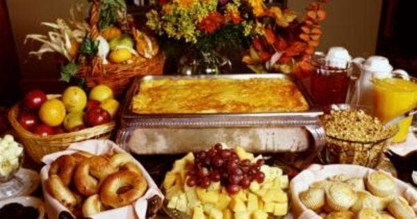 Water-Activities & Wayzata Bay Charters: Sunday Brunch Cruise