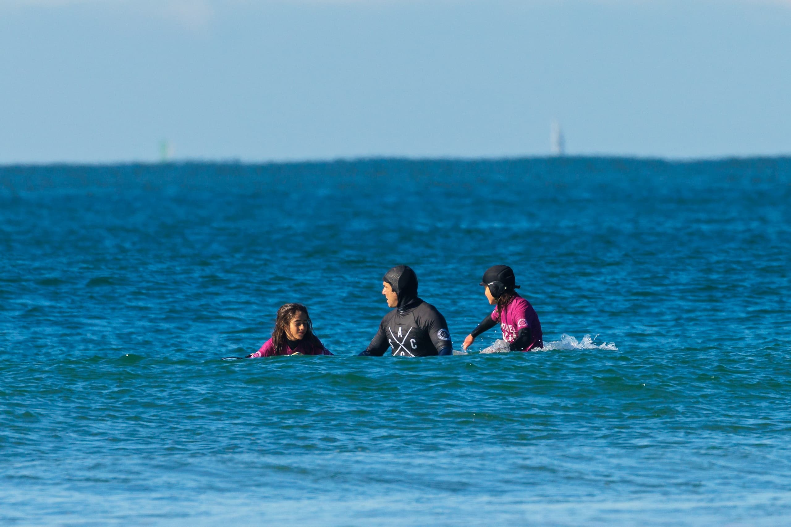 Semi Private Surf Lessons with Associação de Surf Costa de Caparica in Portugal