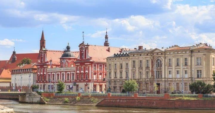 Wrocław Private Cruise & Old Town Tour with AB Poland Travel
