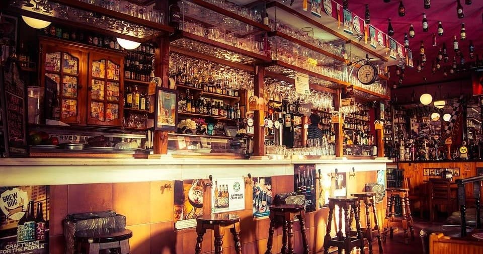Haunted Phoenix Pub Crawl: Explore Ghostly Bars in Arizona