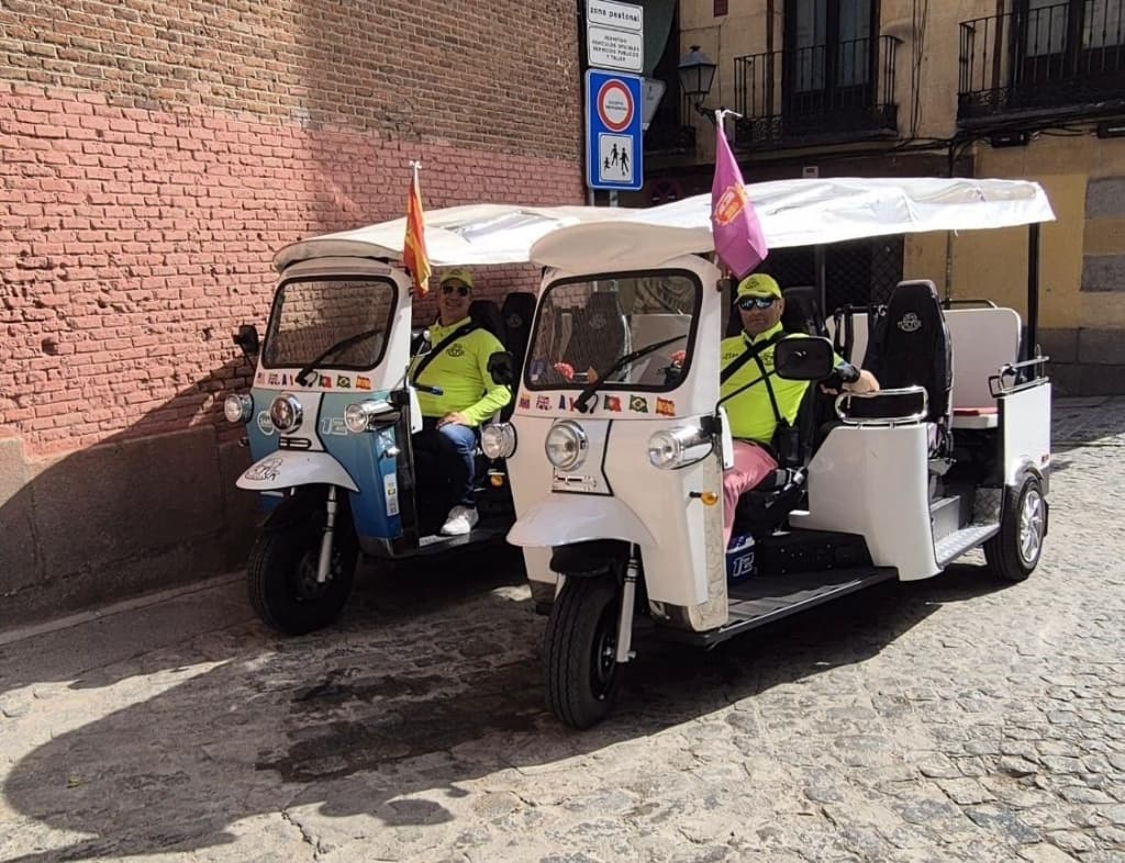 Fast Tuk-Tuk Tour: 30 Minutes Through Madrid’s Historic Center