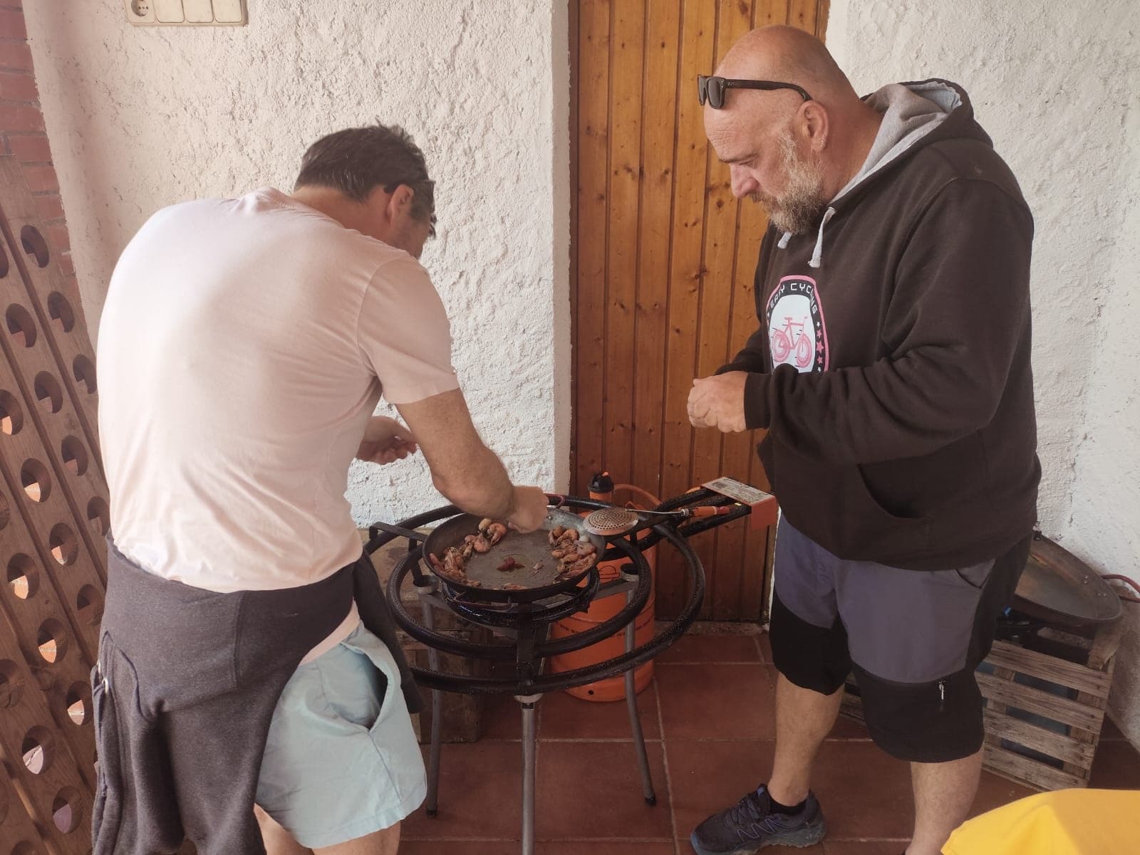 Cycle to Paella: Sitges to Alt-Penedès Vineyard Ride, Cava Tasting & Paella Class photo 3