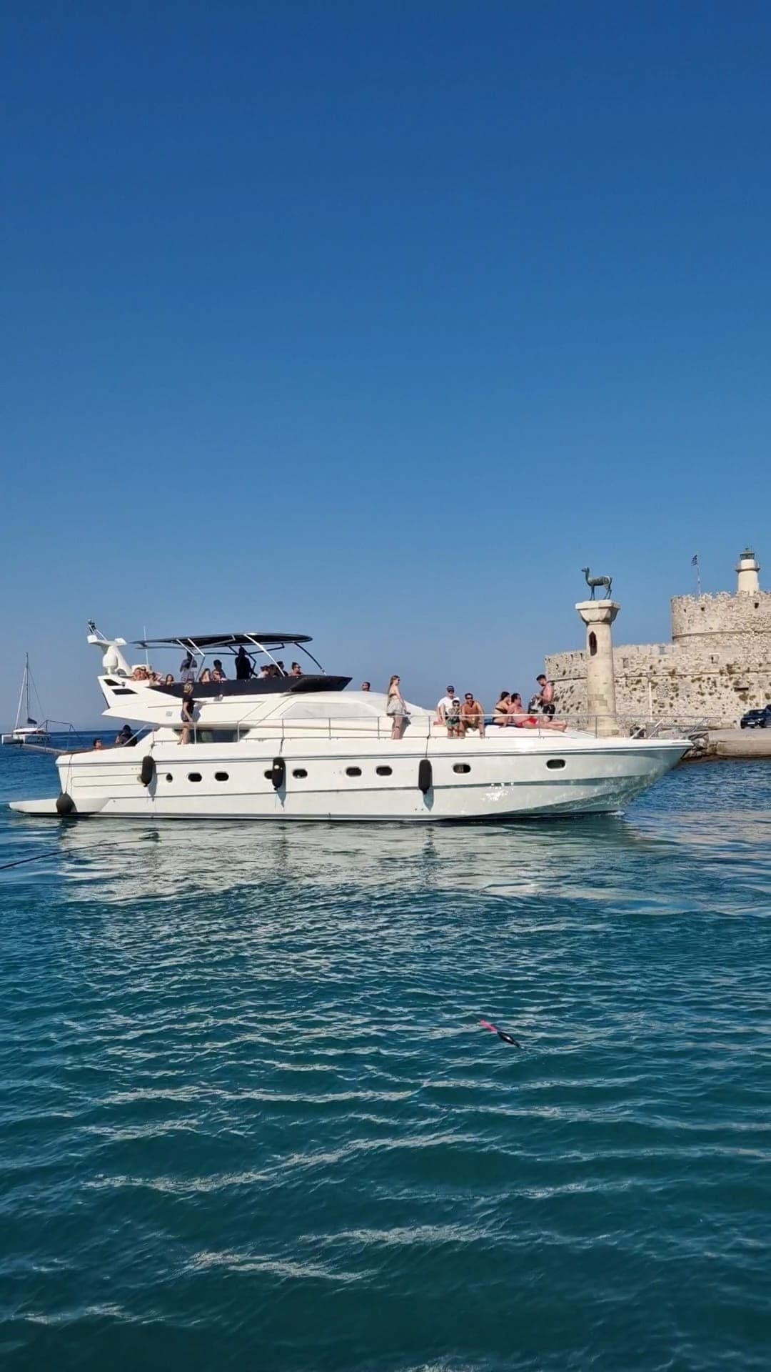 Luxury Half-Day Private Yacht Cruise in Rhodes: Kallithea to Anthony Quinn photo 1