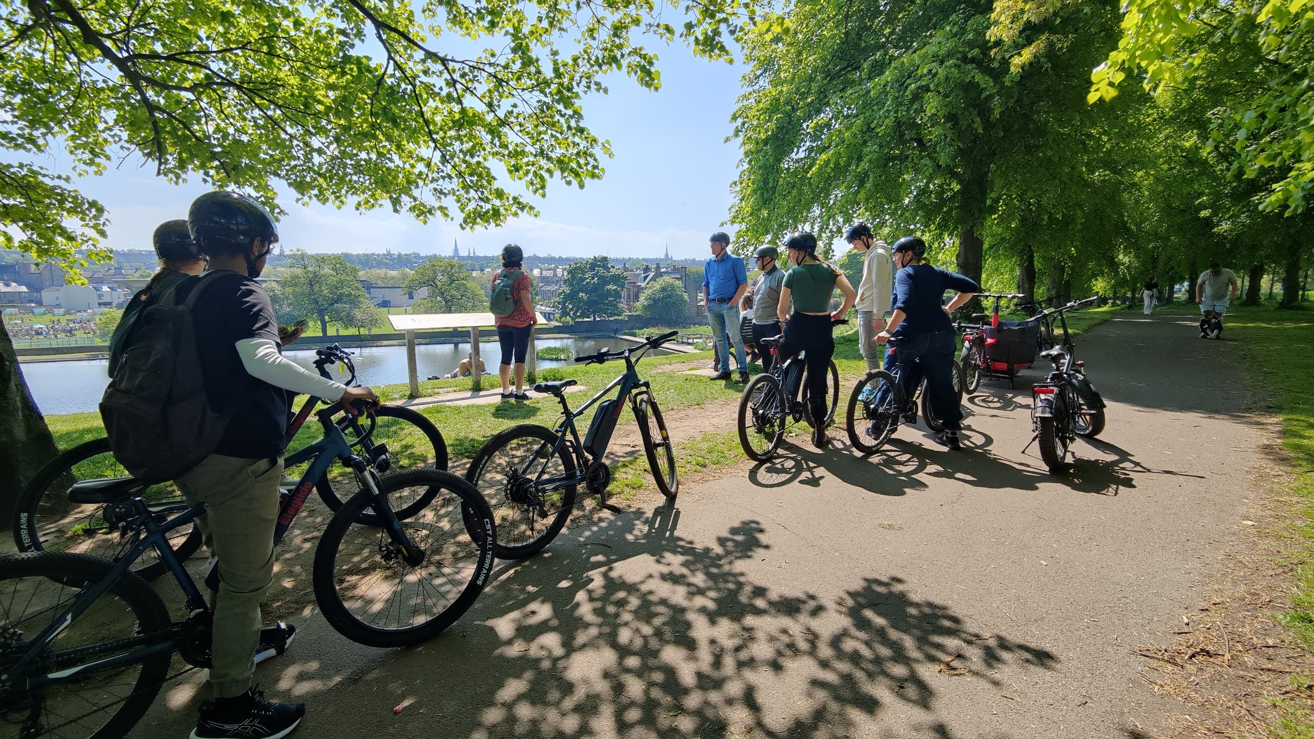 Urban E-Bike Adventure with Panorama Etours in Edinburgh