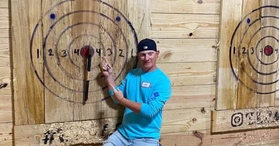 1.5 Hour Axe Throwing Experience in Portsmouth, Ohio