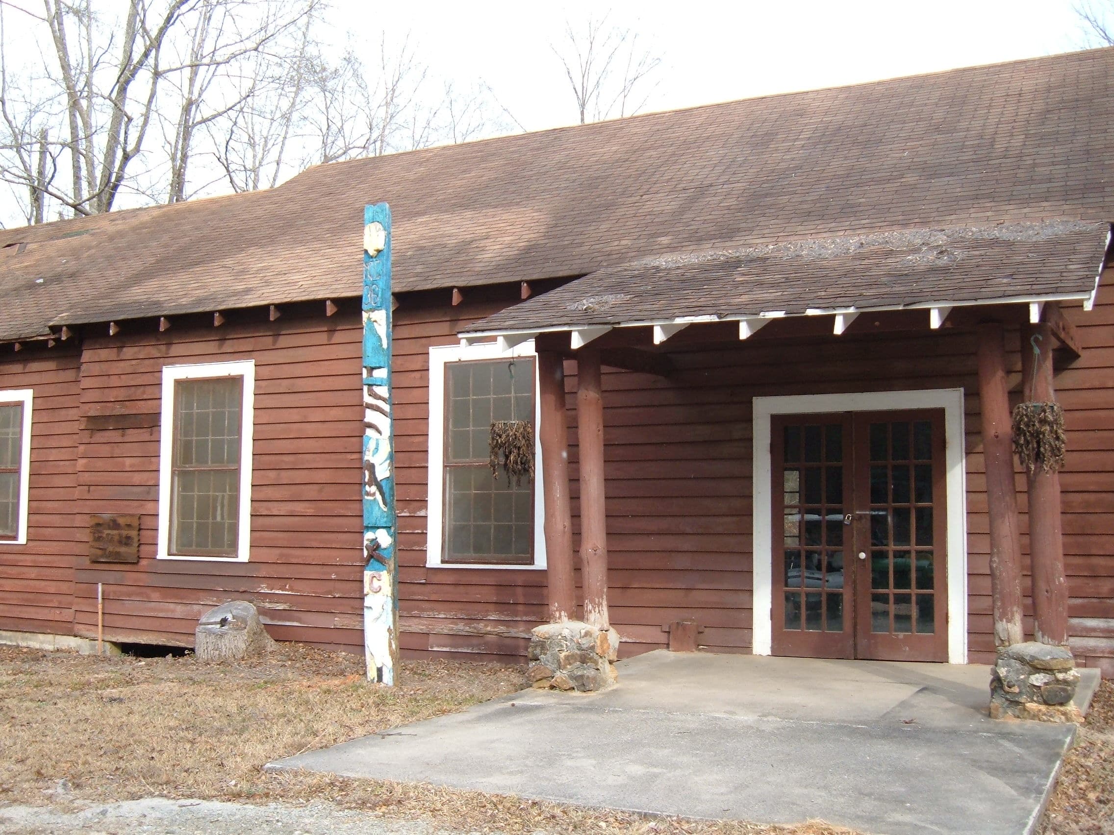 Experience McGee Lodge: Cozy Retreat in Lizella, Georgia