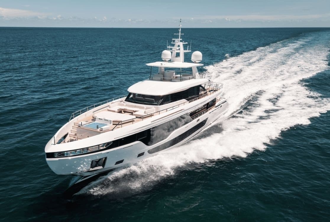 122' UNIQ Azimut Grande: Miami Superyacht Charter on Biscayne Bay