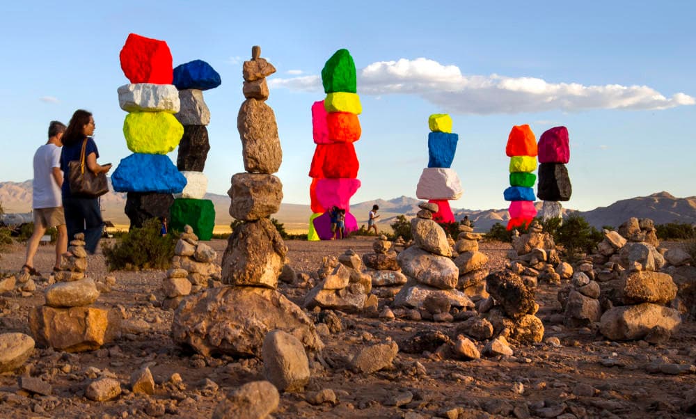 Hoover Dam & Seven Magic Mountains Small Group Tour